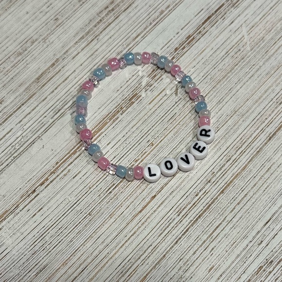 Taylor Swift Bracelet Pack - Picture 3 of 5